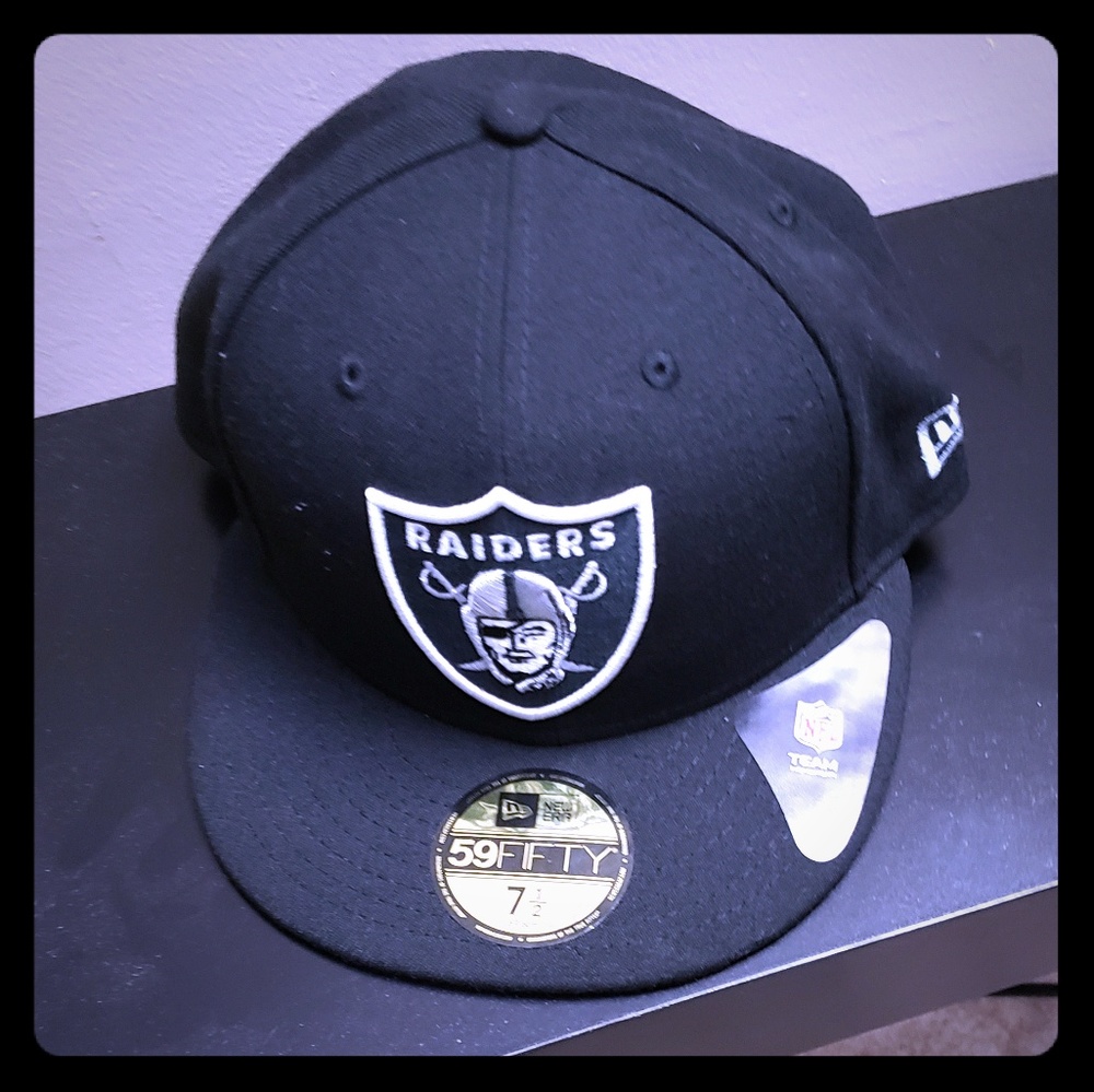 New Era Raiders Hat 7 1/2